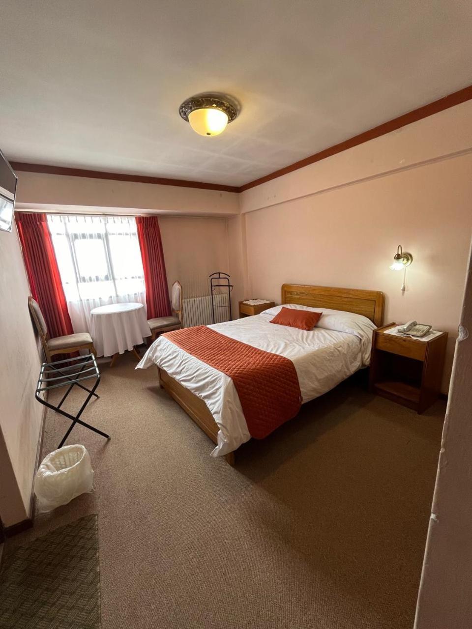 Hotel Gran Libertador Potosi Bagian luar foto